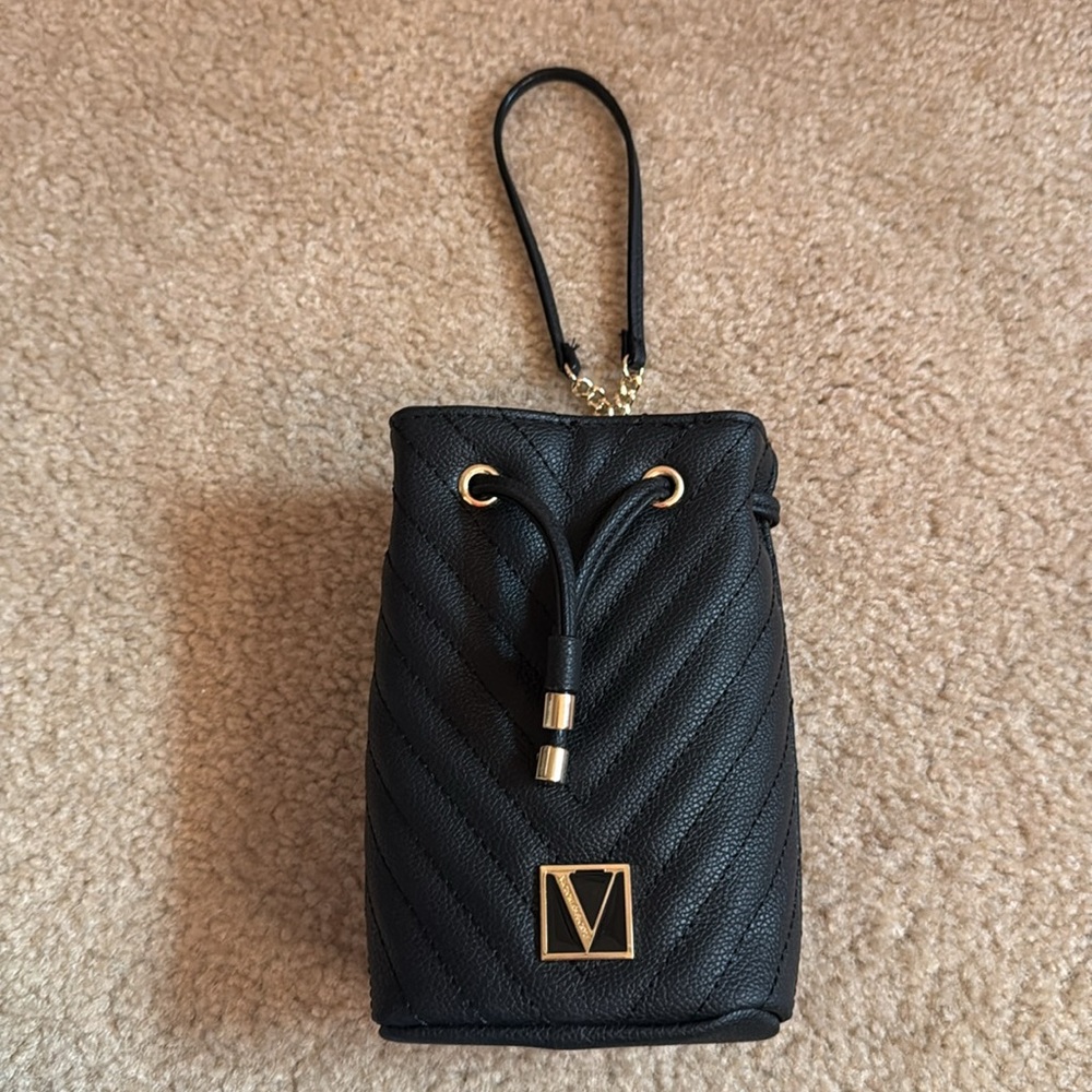 VICTORIA’S SECRET Black Perfume/Bottle Bag
